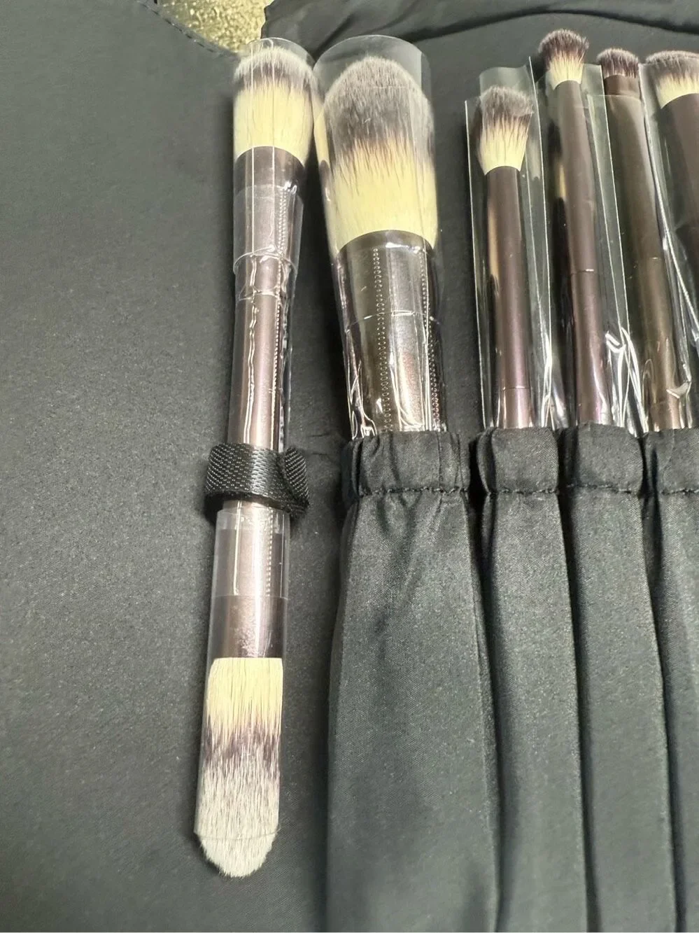 New Hourglass Professional Makeup Brush Set 7Pc With Case